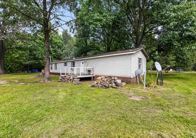 Photo 2 of Single family home for sale at 4960 N Skenes Rd, Sanford, MI 48657 | MLS# 61050221299 | Listing updated on 2026-09-10