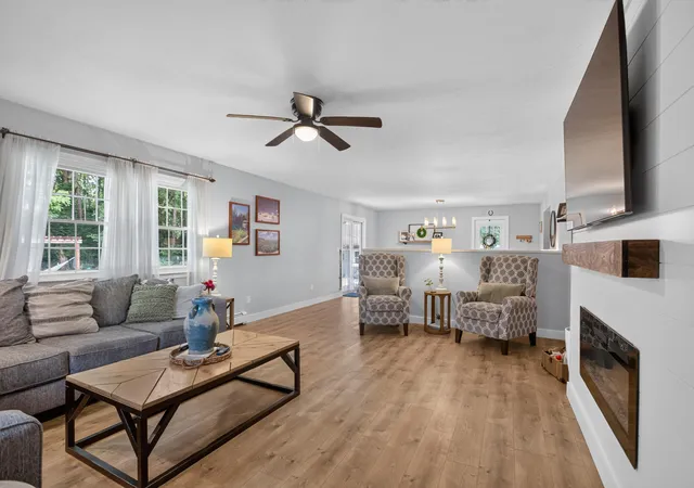 Photo 4 of Single family home for sale at 118 Mccuen Dr, Jackson, MI 49203 | MLS# 55026047969 | Listing updated on 2026-09-13