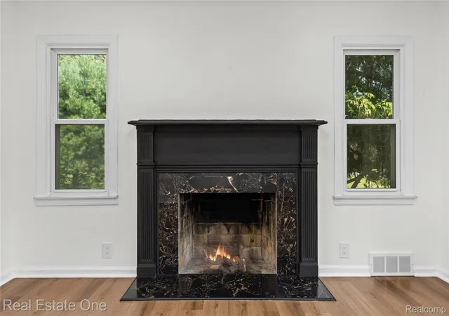 Photo 2 of Single family home for sale at 24713 Lois Ln, Southfield, MI 48075 | MLS# 20261072836 | Listing updated on 2026-09-11