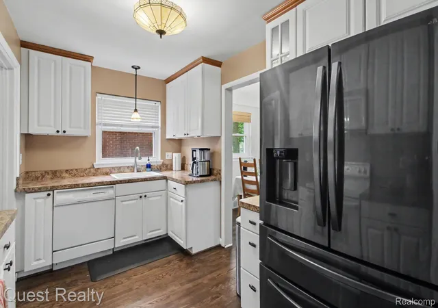 Photo 4 of Single family home for sale at 2678 Oakshire Ave, Berkley, MI 48072 | MLS# 20261072837 | Listing updated on 2026-10-01