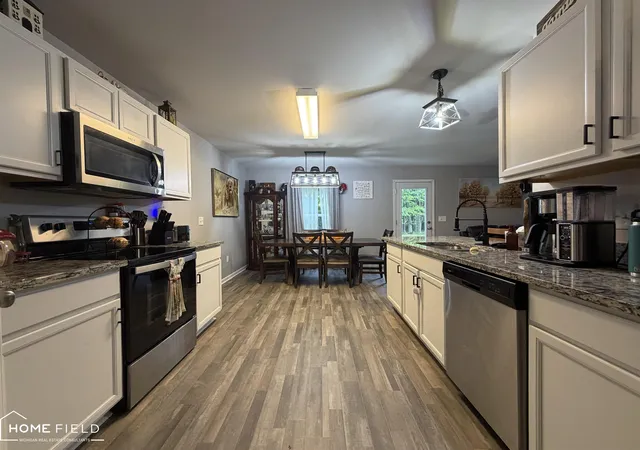 Photo 3 of Single family home for sale at 691 Woodvalley Dr, Corunna, MI 48817 | MLS# 60050221300 | Listing updated on 2026-09-28