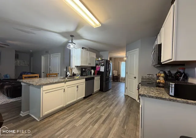 Photo 4 of Single family home for sale at 691 Woodvalley Dr, Corunna, MI 48817 | MLS# 60050221300 | Listing updated on 2026-09-28