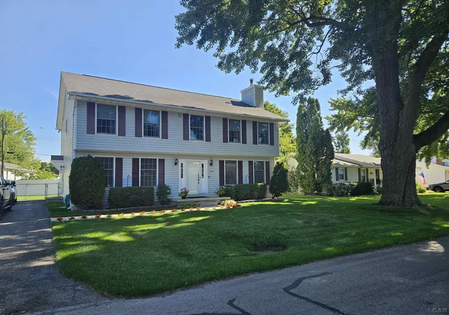 Photo 3 of Single family home for sale at 2825 5th Street, Monroe, MI 48162 | MLS# 56050221305 | Listing updated on 2026-09-17