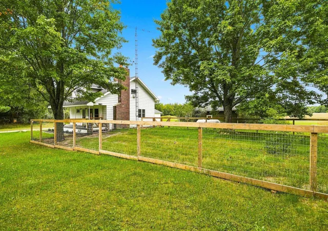 Photo 3 of Single family home for sale at 3433 E 46 Road, Cadillac, MI 49601 | MLS# 78080073375 | Listing updated on 2026-09-12