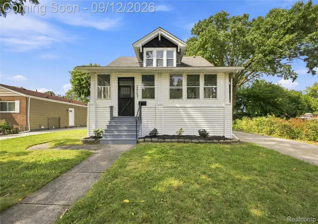 Photo 2 of Single family home for sale at 26657 Parkington St, Roseville, MI 48066 | MLS# 20261072861 | Listing updated on 2026-09-12