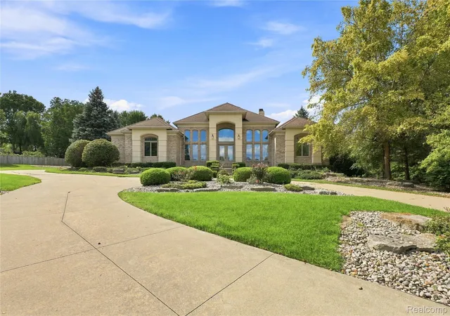 Single family home for sale at 2566 Lakeside Ct, Flushing, MI 48433 | MLS# 20261072862