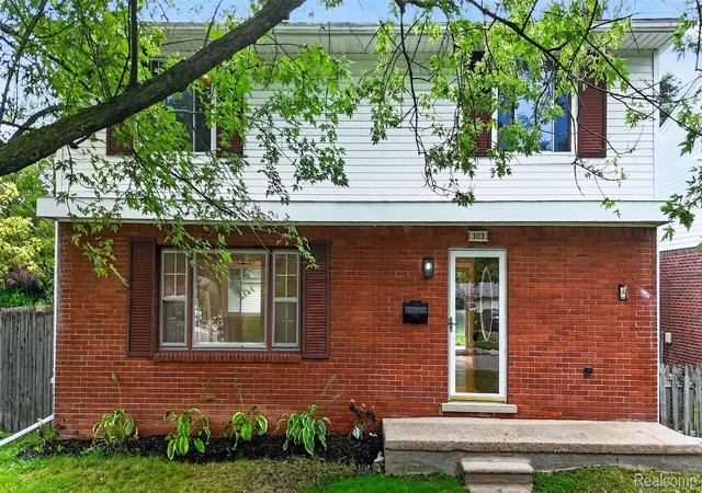 Single family home for sale at 3103 Ferncliff Ave, Royal Oak, MI 48073 | MLS# 20261072863