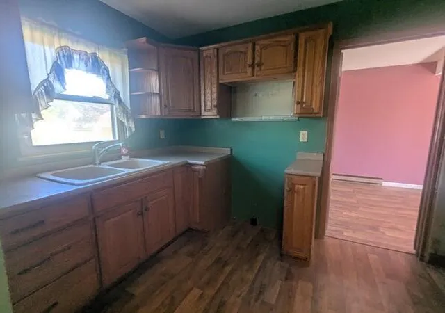 Photo 3 of Single family home for sale at 934 Hendricks Dr, Monroe, MI 48162 | MLS# 81026047988 | Listing updated on 2026-09-16