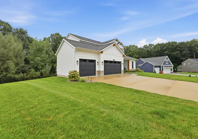 Photo 2 of Single family home for sale at 9336 Sunset Ridge Dr Ne, Algoma Township Kent, MI 49341 | MLS# 65026047992 | Listing updated on 2026-09-14