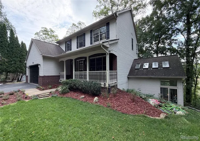 Photo 1 of Single family home for sale at 7500 Welle Rd, Brighton, MI 48116 | MLS# 20261072865 | Listing updated on 2026-10-10