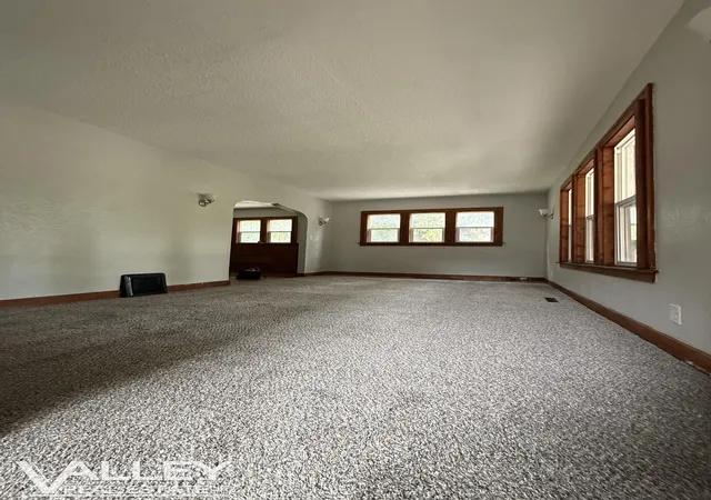 Photo 3 of Single family home for sale at 2236 Mc Ewan St, Saginaw, MI 48602 | MLS# 61050221308 | Listing updated on 2026-09-10