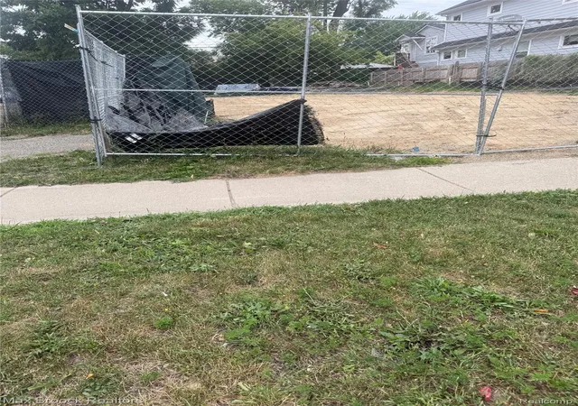 Photo 6 of Land for sale at 1155 E Lincoln St, Birmingham, MI 48009 | MLS# 20261072870 | Listing updated on 2026-09-10