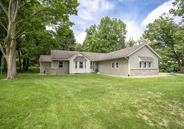 Photo 2 of Single family home for sale at 8421 Trl Blazer Dr Se, Gaines Charter Township Kent, MI 49315 | MLS# 65026047996 | Listing updated on 2026-09-16