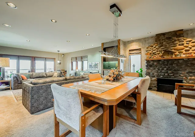 Photo 4 of Single family home for sale at 7830 Barnsbury Rd, West Bloomfield, MI 48324 | MLS# 20261072873 | Listing updated on 2026-09-12