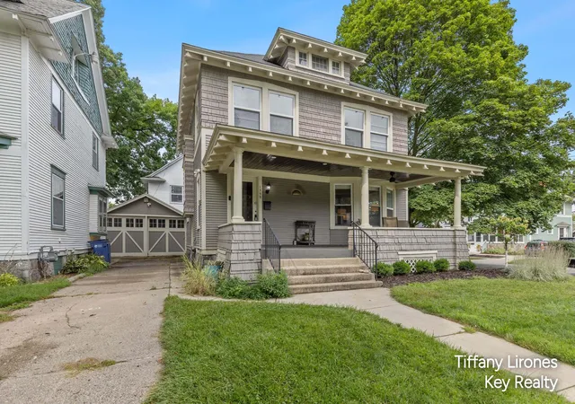 Photo 3 of Single family home for sale at 1355 Sigsbee St Se, Grand Rapids, MI 49506 | MLS# 65026047999 | Listing updated on 2026-10-11