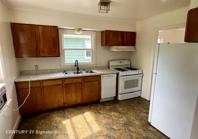Photo 3 of Single family home for sale at 4026 Morris St, Saginaw, MI 48601 | MLS# 61050221312 | Listing updated on 2026-09-10