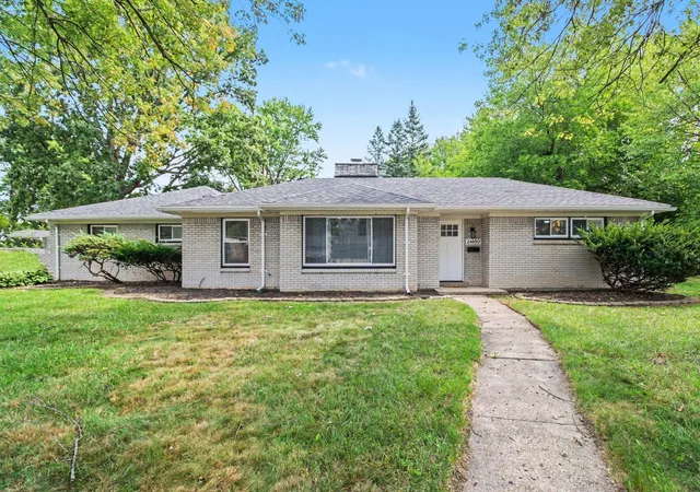 Photo 3 of Single family home for sale at 24650 Lathrup Blvd, Southfield, MI 48075 | MLS# 81026048002 | Listing updated on 2026-09-10