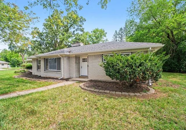 Photo 4 of Single family home for sale at 24650 Lathrup Blvd, Southfield, MI 48075 | MLS# 81026048002 | Listing updated on 2026-09-10