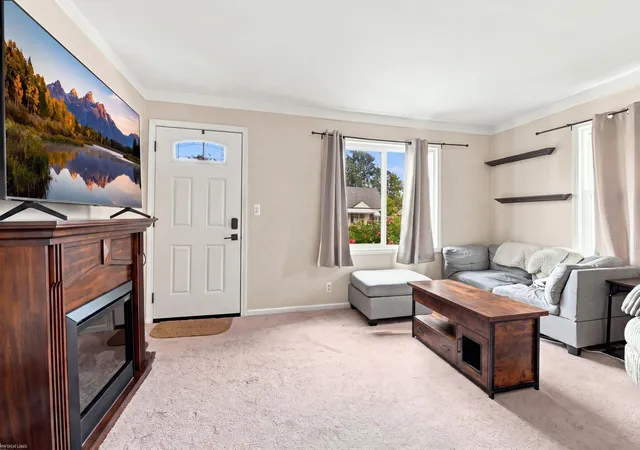 Photo 3 of Single family home for sale at 20500 Avalon St, Saint Clair Shores, MI 48080 | MLS# 58050221314 | Listing updated on 2026-09-15