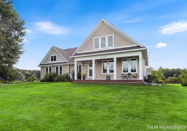Photo 2 of Single family home for sale at 21899 Hilltop Cir, Stanwood, MI 49346 | MLS# 65026048008 | Listing updated on 2026-09-11
