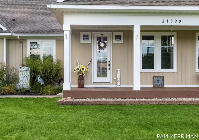 Photo 4 of Single family home for sale at 21899 Hilltop Cir, Stanwood, MI 49346 | MLS# 65026048008 | Listing updated on 2026-09-11