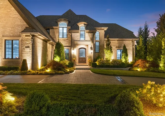 Photo 1 of Single family home for sale at 3845 Piccadilly Dr, Rochester Hills, MI 48309 | MLS# 20261072880 | Listing updated on 2026-09-15