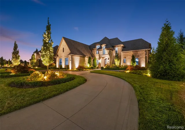 Photo 2 of Single family home for sale at 3845 Piccadilly Dr, Rochester Hills, MI 48309 | MLS# 20261072880 | Listing updated on 2026-09-15
