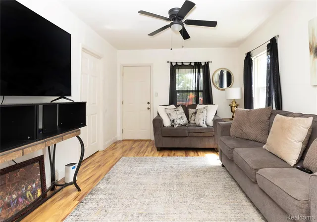Photo 3 of Single family home for sale at 2301 Avon St, Saginaw, MI 48602 | MLS# 20261072889 | Listing updated on 2026-09-11