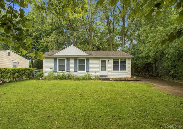 Photo 1 of Single family home for sale at 2178 Hemlock Dr, Ann Arbor, MI 48108 | MLS# 20261072893 | Listing updated on 2026-09-12