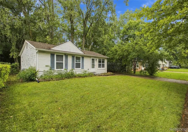 Photo 2 of Single family home for sale at 2178 Hemlock Dr, Ann Arbor, MI 48108 | MLS# 20261072893 | Listing updated on 2026-09-12