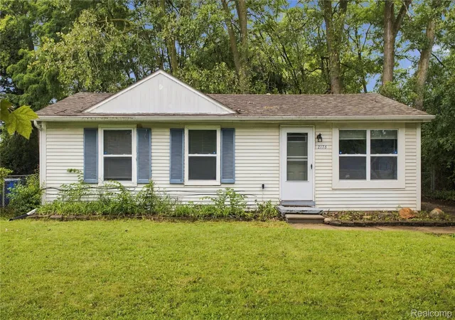 Photo 3 of Single family home for sale at 2178 Hemlock Dr, Ann Arbor, MI 48108 | MLS# 20261072893 | Listing updated on 2026-09-12