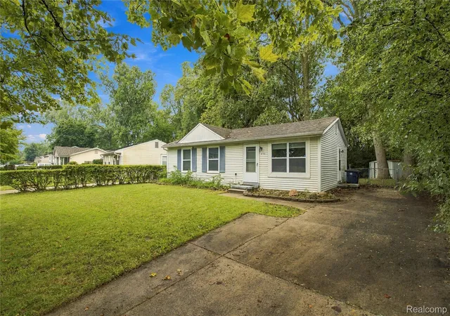 Photo 3 of Single family home for sale at 2178 Hemlock Dr, Ann Arbor, MI 48108 | MLS# 20261072893 | Listing updated on 2026-09-12