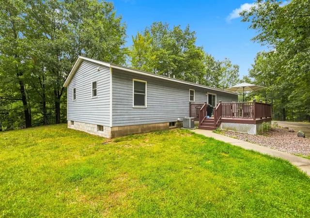 Photo 2 of Single family home for sale at 304 Christina Ln, Traverse City, MI 49696 | MLS# 78080073377 | Listing updated on 2026-09-11