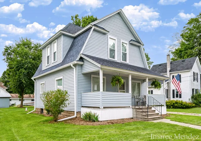 Photo 3 of Single family home for sale at 312 Emmons St Se, Caledonia, MI 49316 | MLS# 65026048022 | Listing updated on 2026-09-17