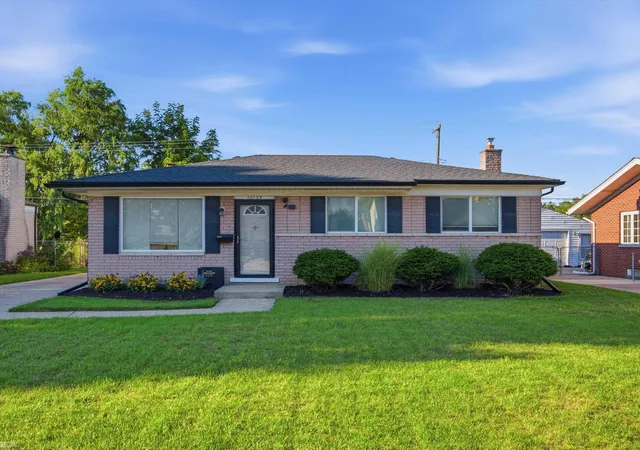 Photo 1 of Sale Pending at 12139 Brougham Dr, Sterling Heights, MI 48312 | MLS# 58050221320 | Listing updated on 2026-09-15