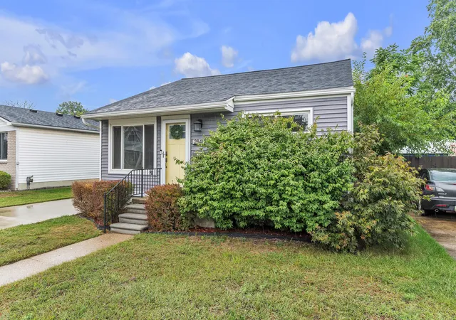 Photo 3 of Single family home for sale at 2841 Burdette St, Ferndale, MI 48220 | MLS# 81026048028 | Listing updated on 2026-09-17