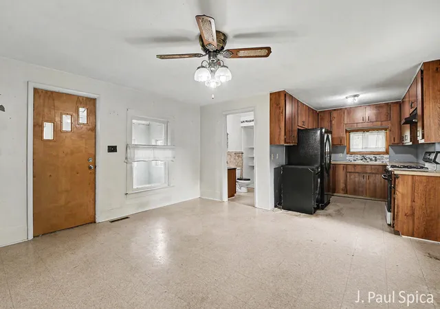 Photo 3 of Single family home for sale at 2235 17 Mile Rd, Kent City, MI 49330 | MLS# 65026048024 | Listing updated on 2026-09-11