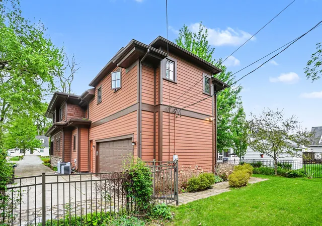 Photo 3 of Single family home for sale at 1523 Villa Rd, Birmingham, MI 48009 | MLS# 81026048025 | Listing updated on 2026-09-11