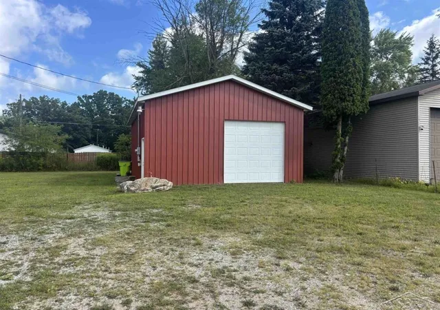 Photo 2 of Land for sale at 1081 Maplewood St, Beaverton, MI 48612 | MLS# 61050221323 | Listing updated on 2026-09-10