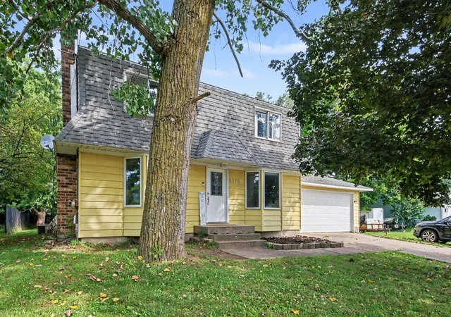 Photo 1 of Single family home for sale at 1975 32nd Street Se, Grand Rapids, MI 49508 | MLS# 65026048032 | Listing updated on 2026-09-14