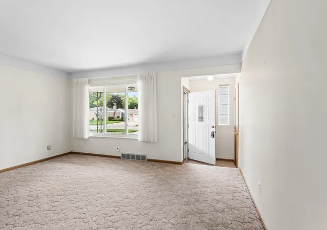 Photo 3 of Single family home for sale at 8921 Ardel Dr, Sterling Heights, MI 48314 | MLS# 81026048033 | Listing updated on 2026-09-10