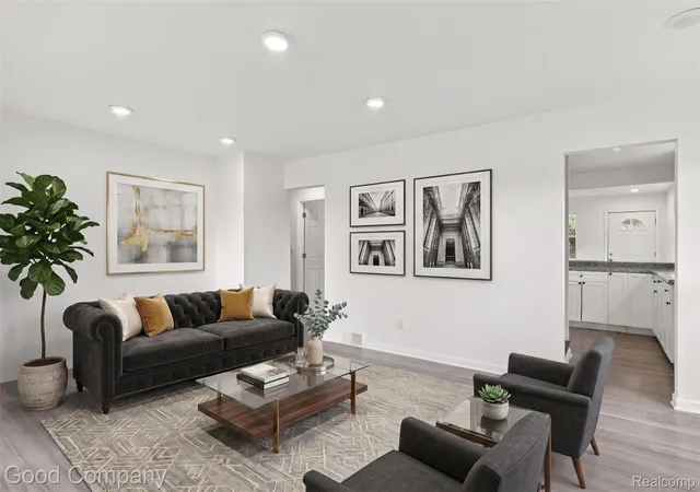 Photo 2 of Single family home for sale at 17228 Chapel St, Detroit, MI 48219 | MLS# 20261072912 | Listing updated on 2026-09-17