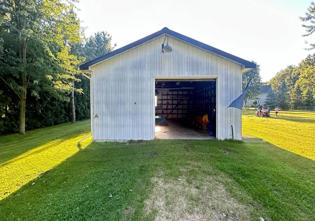 Photo 3 of Single family home for sale at 3400 King Rd, China, MI 48054 | MLS# 58050221327 | Listing updated on 2026-09-11