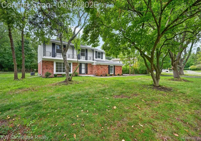 Photo 2 of Single family home for sale at 4069 Barnaby Ct, West Bloomfield, MI 48323 | MLS# 20261072917 | Listing updated on 2026-09-14