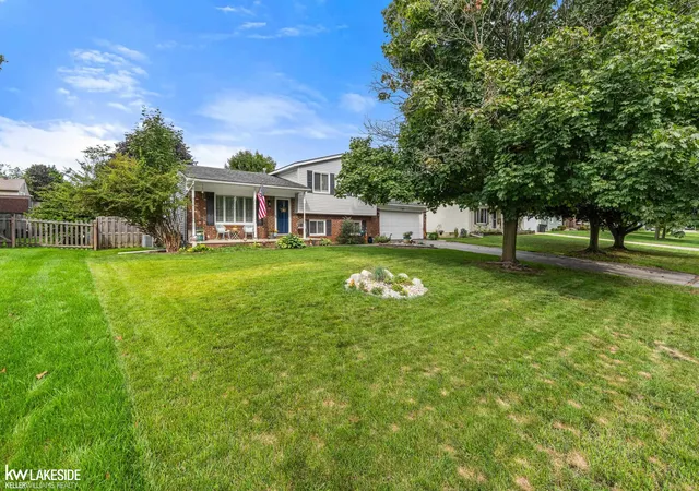 Photo 3 of Single family home for sale at 1168 Keble Ln, Oxford, MI 48371 | MLS# 58050221329 | Listing updated on 2026-09-17
