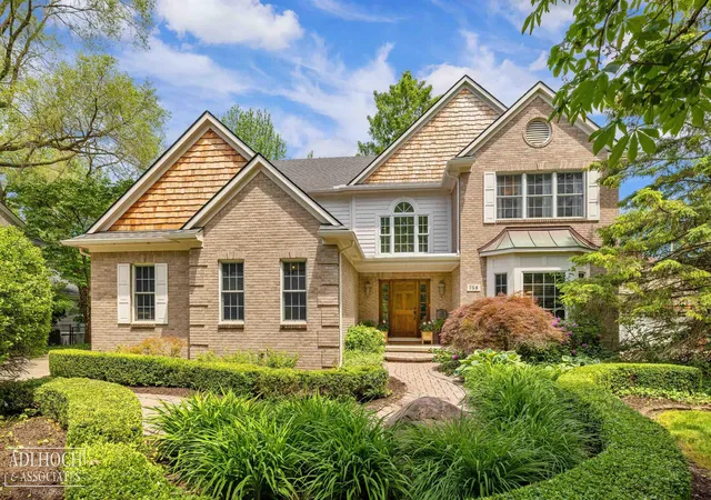 Photo 1 of Single family home for sale at 758 Middlesex Rd, Grosse Pointe Park, MI 48230 | MLS# 58050221330 | Listing updated on 2026-09-10