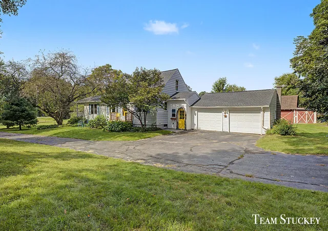 Photo 2 of Single family home for sale at 7861 Cannonsburg Rd Ne, Rockford, MI 49341 | MLS# 65026048046 | Listing updated on 2026-09-17