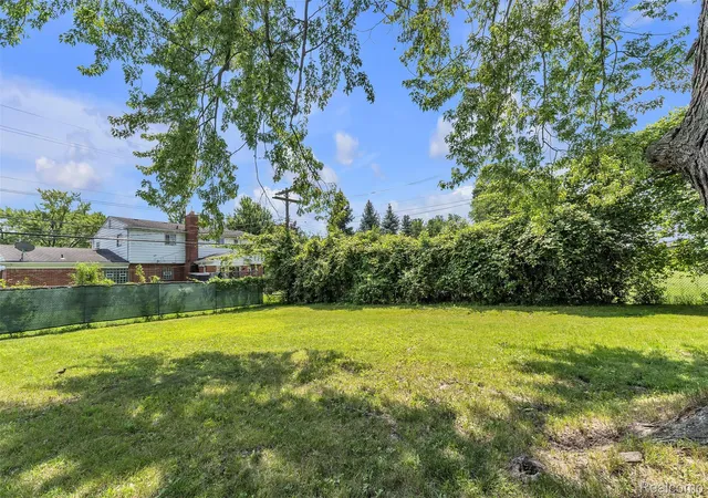 Photo 53 of Single family home for sale at 28595 San Carlos St, Southfield, MI 48076 | MLS# 20261072924 | Listing updated on 2026-09-11