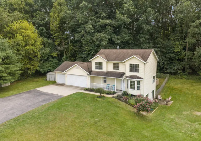 Photo 3 of Single family home for sale at 10169 Meadowgate Dr NE, Sparta, MI 49345 | MLS# 65026048050 | Listing updated on 2026-09-18