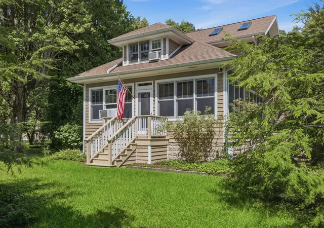 Photo 1 of Single family home for sale at 9737 Union Pier Rd, Chikaming Township Berrien, MI 49129 | MLS# 69026048051 | Listing updated on 2026-09-10